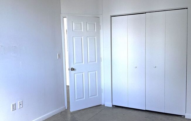 2 beds, 2 baths, $3,300, Unit UNIT: 2013