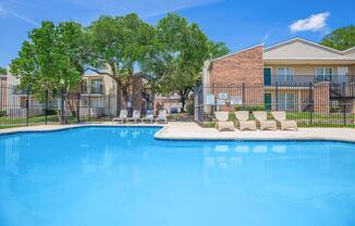 Center Ridge - Apartment Living in Duncanville, TX