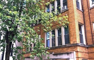 451 W SAINT JAMES PL