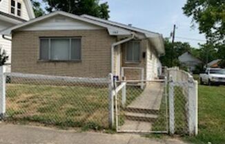 Three Bedroom Home Located Near Burdsal Pkwy and Riverside Dr