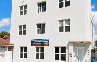 1051 NW 2 ST