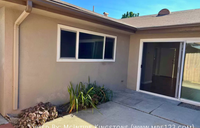 2 beds, 1 bath, 950 sqft, $2,200