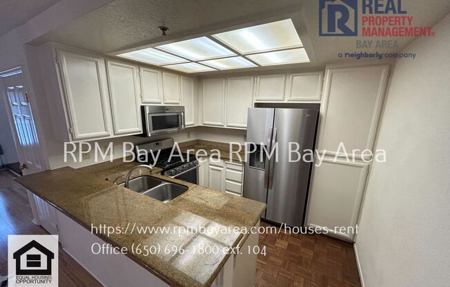 Bright and Airy 2BD 2.5 BTH Townhouse in Daly City