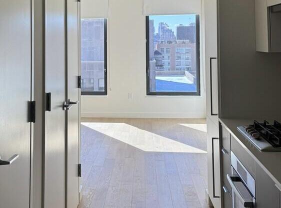 Studio, 1 bath, $4,550, Unit S14G