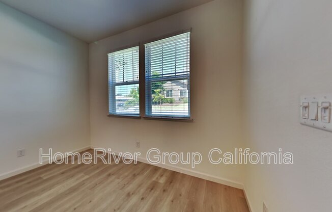 1169 KNOX WAY