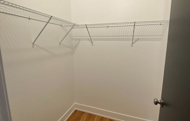 3 beds, 2 baths, 1,500 sqft, $2,800, Unit Unit 4