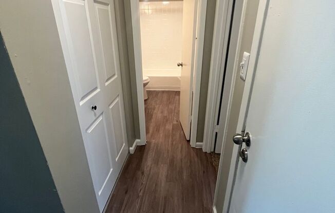 1 bed, 1 bath, 740 sqft, $785