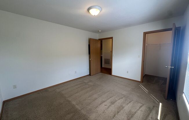 1 bed, 1 bath, 600 sqft, $995