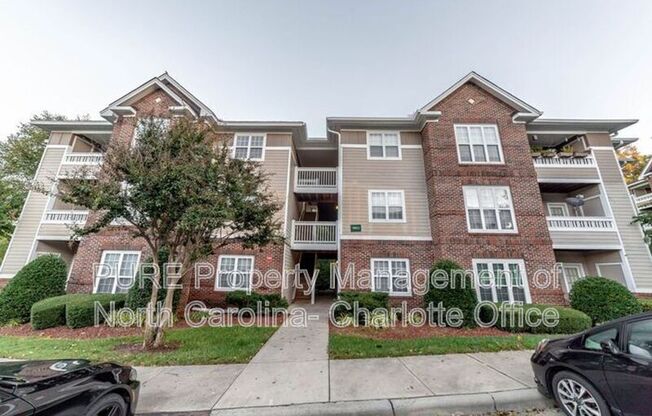 9811 CAMPUS WALK LN
