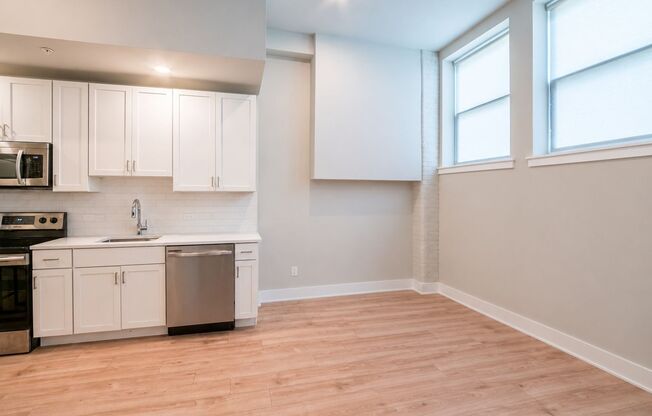 Studio, 1 bath, 370 sqft, $1,118, Unit 004