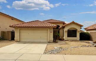 Spacious 3 Bed, 2 Bath Home in Peoria - Your Perfect Home Awaits!