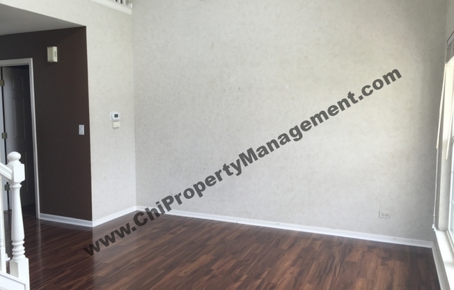 844 VIOLET CIR