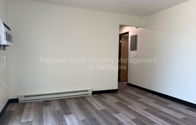 2 beds, 1 bath, 850 sqft, $825, Unit 36
