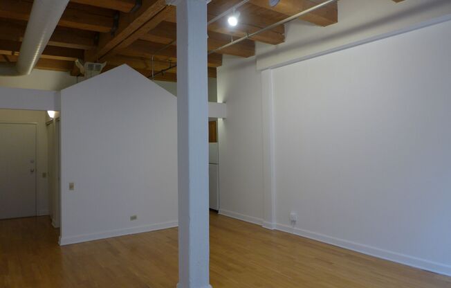 1 bed, 1 bath, 825 sqft, $1,950, Unit 503