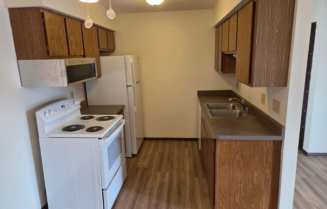 1323 Meadowcreek Dr.