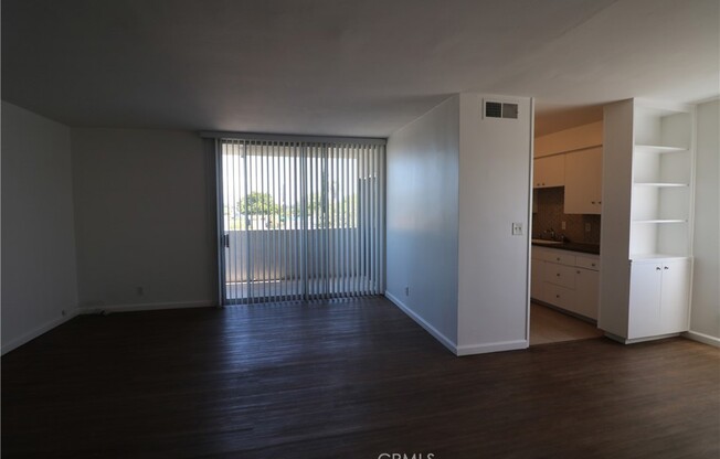 2 beds, 2 baths, 1,136 sqft, $2,695