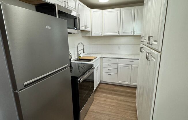Seward Park Court - A Premier Residential Community