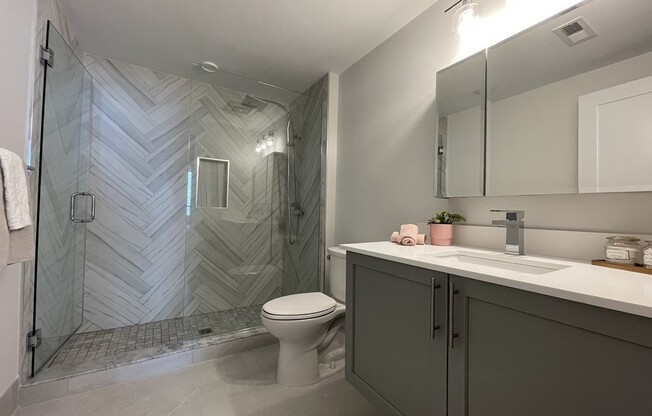 2 beds, 2 baths, 1,060 sqft, $4,000, Unit 409