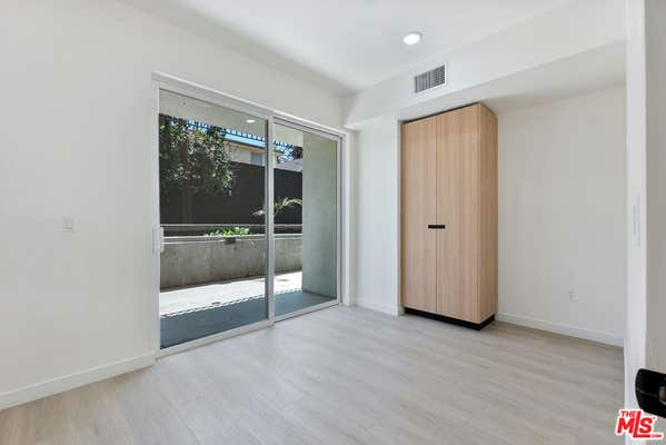 1124 S NORMANDIE AVE