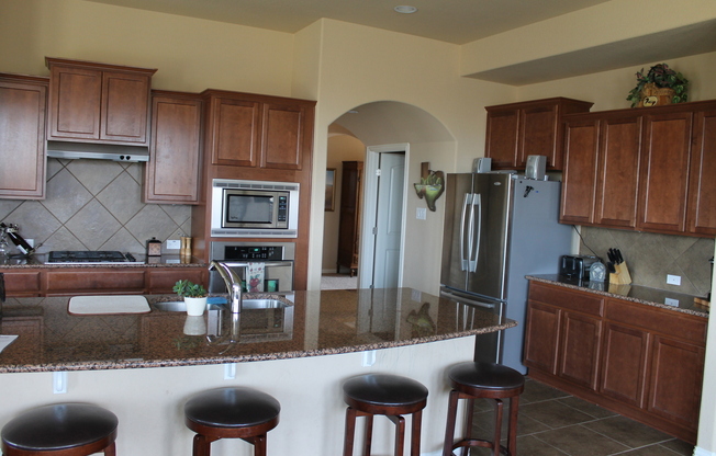 Beautiful, Large and New Home For Rent in Leander, 2011 Tall Chief