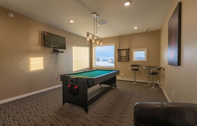 Studio, 1 bath, 594 sqft, $985, Unit 302