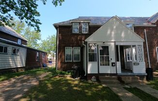 1682 WEST 14TH STREET ERIE PA 16505 FOR RENT