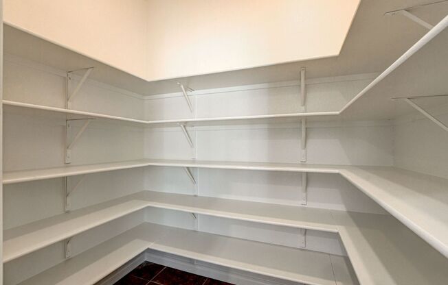 Beautiful 4 bedroom 3 bath home in Mountains Edge