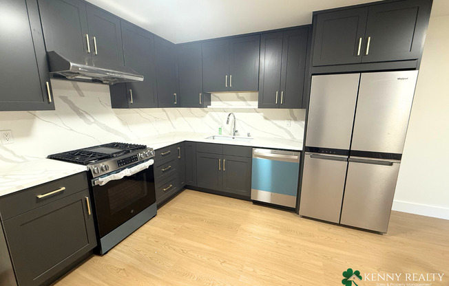 Remodeled 4BR/2BA Home w/ Dual Kitchens + New Appliances — Daly City