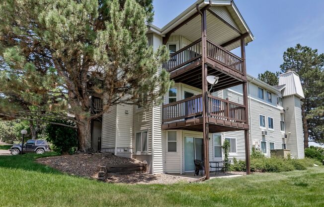 Remodeled 1 bed 1 bath condo for rent at Victoria Crossing Aurora CO. Schedule a tour today