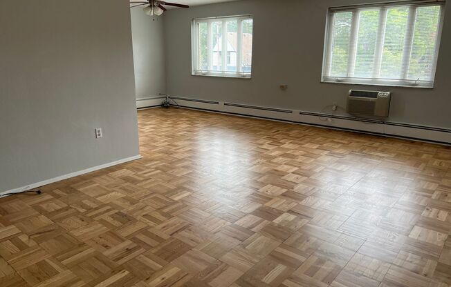600 S HIGHLAND AVE