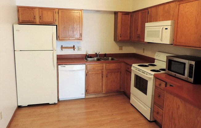 2 beds, 1 bath, $1,400