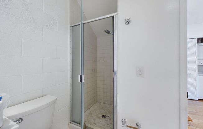 Studio, 1 bath, $2,500, Unit # #B