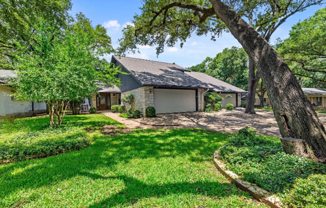 8606 MESA DR