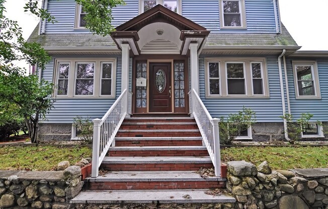 4 HILLSBORO ST