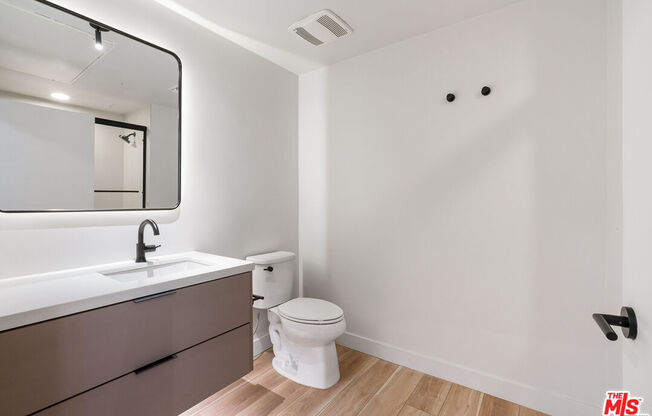 2 beds, 2 baths, 990 sqft, $4,795, Unit 509