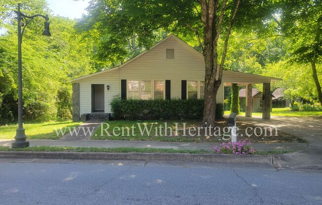 ENJOY THE PRESTIGE OF THIS CHARMING HOME IN DOWNTOWN HISTORIC DISTRICT / 2 BEDROOMS PLUS AN OFFICE