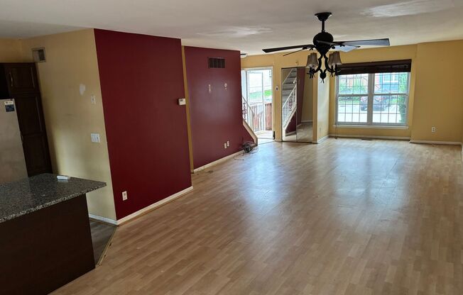 Abbey Lane Townhome 3 Beds 3 Baths!!