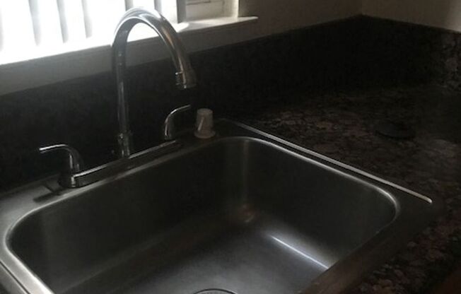 Studio, 1 bath, $1,650, Unit 17