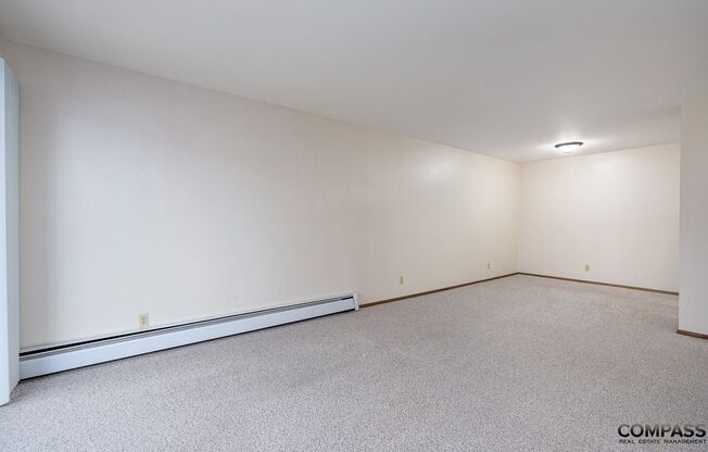2 beds, 1.5 baths, 884 sqft, $1,275, Unit 305