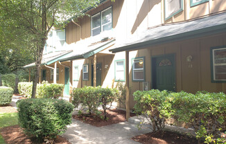 2001 GDN AVE