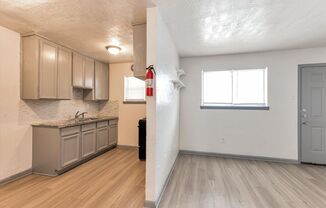 1 bed, 1 bath, $825, Unit 17