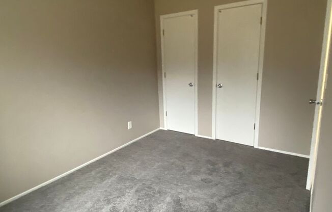 2 beds, 1 bath, 869 sqft, $1,159, Unit 12738A