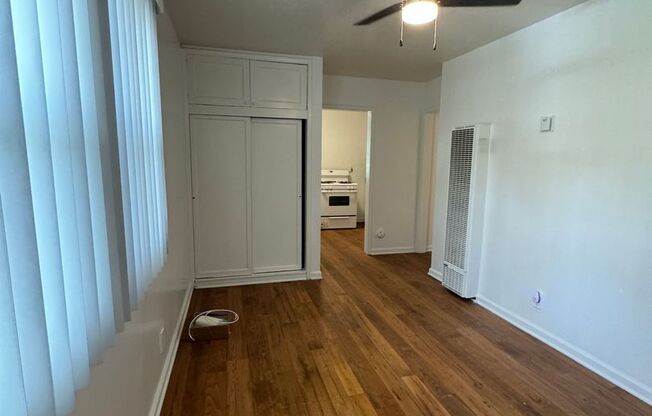 1 bed, 1 bath, 481 sqft, $2,095, Unit 37