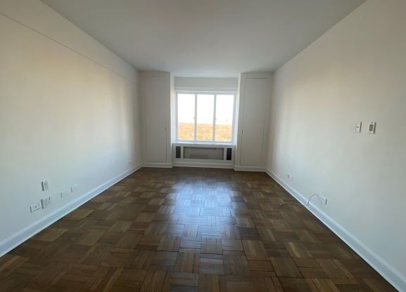 2 beds, 2 baths, 1,464 sqft, $13,200, Unit 16D