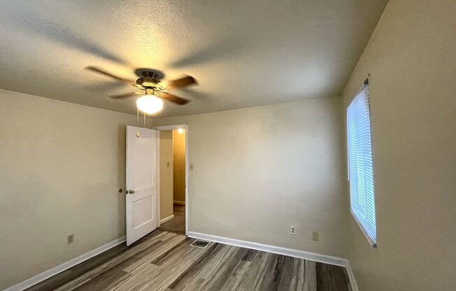 2 beds, 1 bath, $1,025