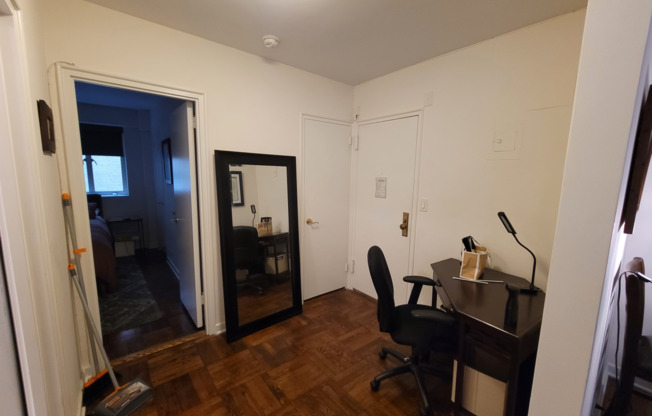 1 bed, 1 bath, 660 sqft, $4,400, Unit 3E