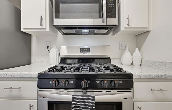 1 bed, 1 bath, 613 sqft, $2,225, Unit 23