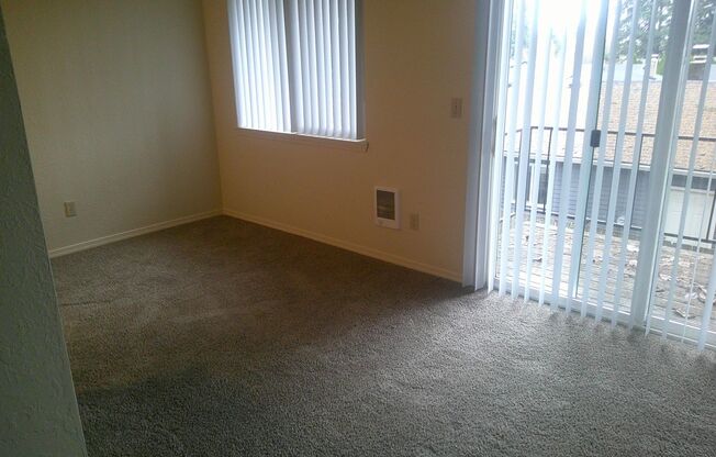 1 bed, 1 bath, 650 sqft, $1,100, Unit 95