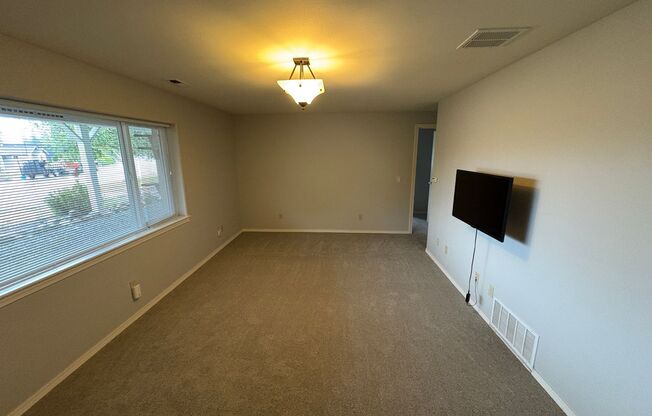 4 beds, 2.5 baths, $3,800