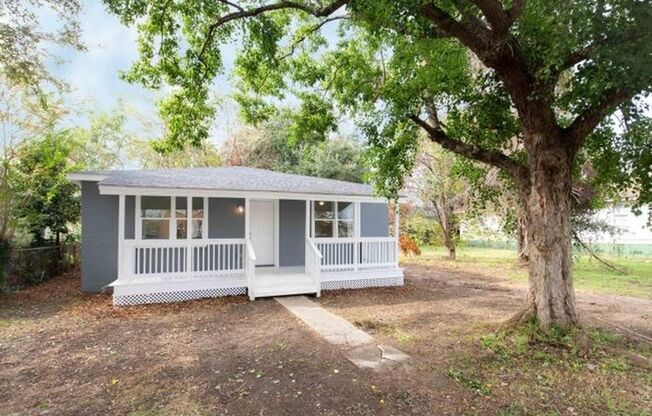 4BA/2BA OFF KING STREET EXTENTION DOSCHER  STREET-AVAILABLE AUGUST 1, 2026